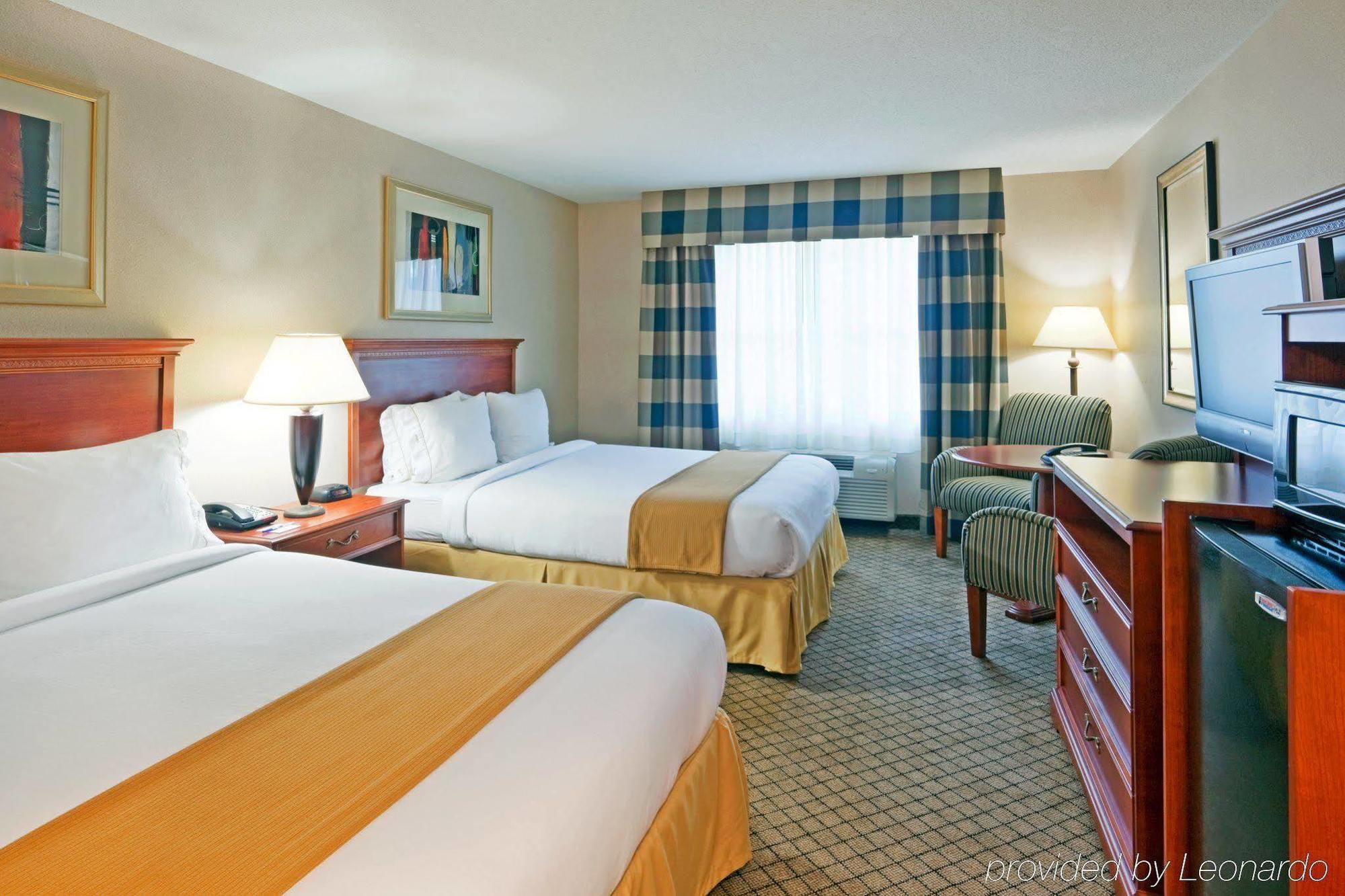 Holiday Inn Express Hotel & Suites Hampton South-Seabrook, An Ihg Hotel Habitación foto